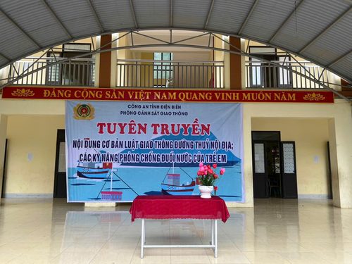 HOẠT ĐỘNG TUYÊN TRUYỀN LUẬT GIAO THÔNG ĐƯỜNG THỦY  VÀ KỸ NĂNG PHÒNG CHỐNG ĐUỐI NƯỚC TẠI TRƯỜNG PTDTBT TIỂU HỌC VÀ THCS MƯỜNG TÙNG