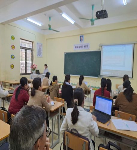 SINH HOẠT CHUYÊN MÔN CỤM LẦN THỨ HAI NĂM HỌC 2025 - 2026
